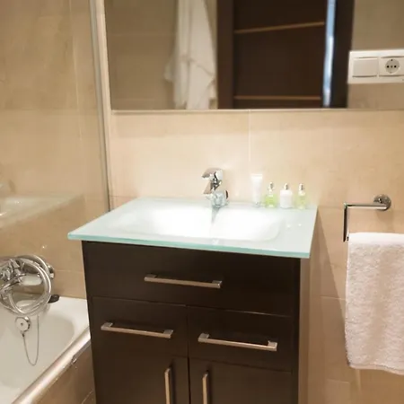 Living4malaga Atarazanas Executive Apartment Malaga